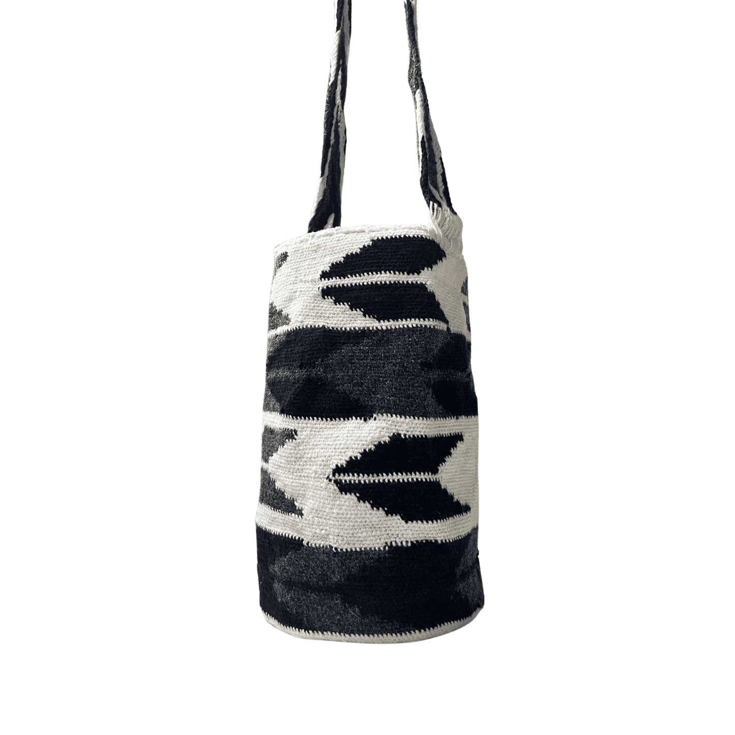 Mochila original arhuaca para hombre diseño flechas en colores negro gris y blanco