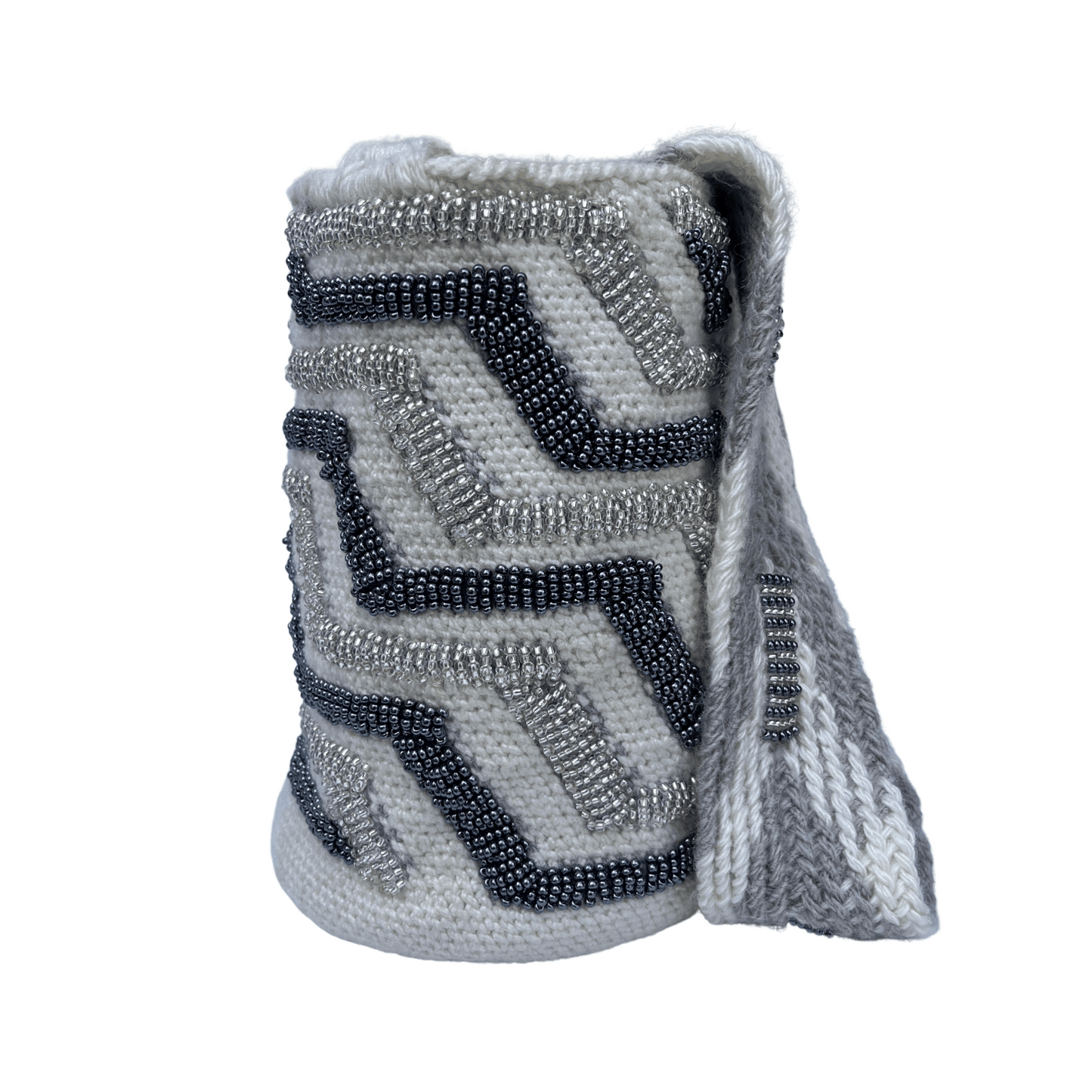 Mochila arhuaca pensamiento de mujer con mostacillas grises y plateadas