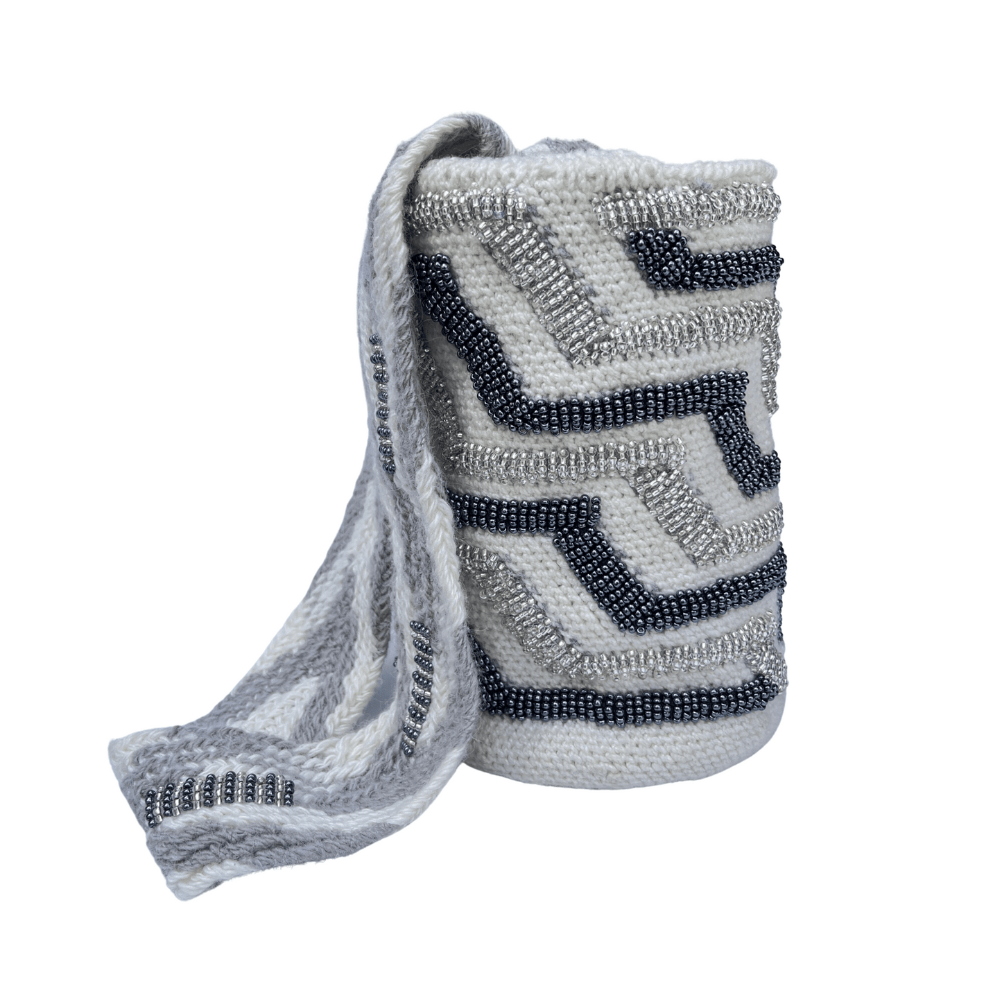 Mochila Arhuaca diseño pensamiento de mujer con mostacillas plateadas