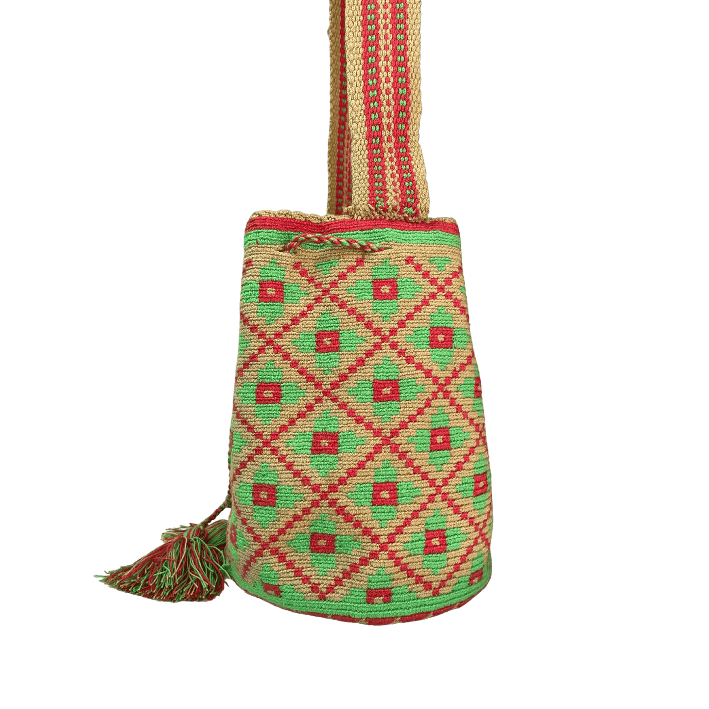 Mochila wayuu tejida a una hebra en crochet con diseño de flores en colores rojo y verde enmarcadas en rombos