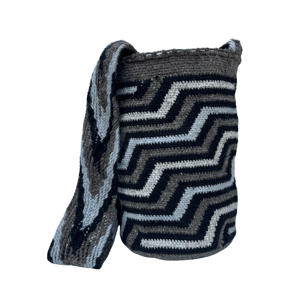 mochila arhuaca tradicional para mujer tejida a mano